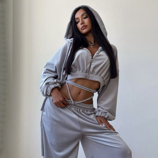 Casual tracksuit for women with hooded top and wide-leg pants Chic and Style