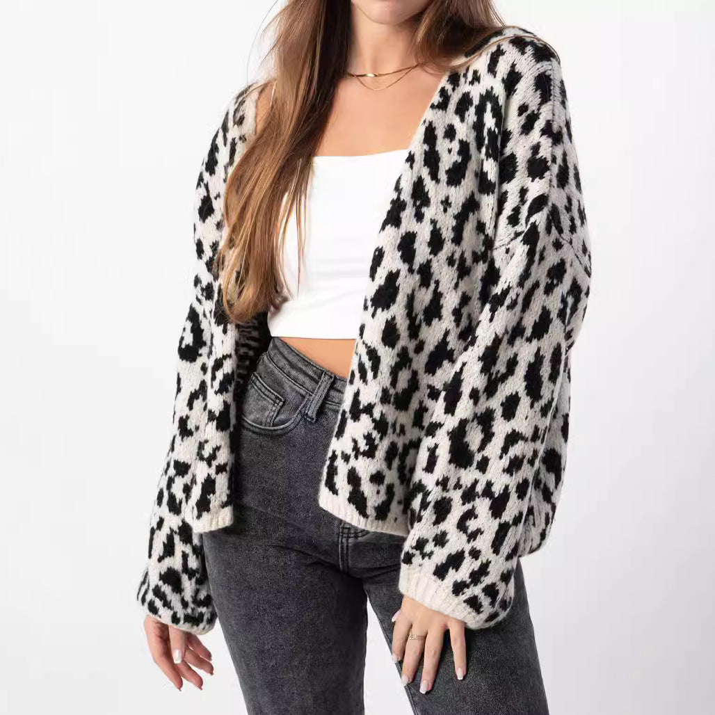 Dames gros tricoté Cardigan avec un motif léopard élégant et des détails oversize confortables Chic und Stil