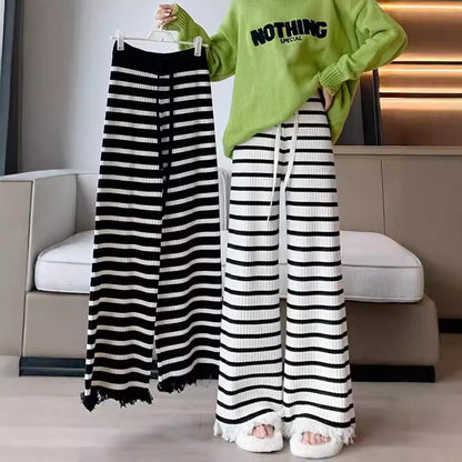 Ladies Elegant Striped Palazzo Pants in Ribbed Knit Chic and Style