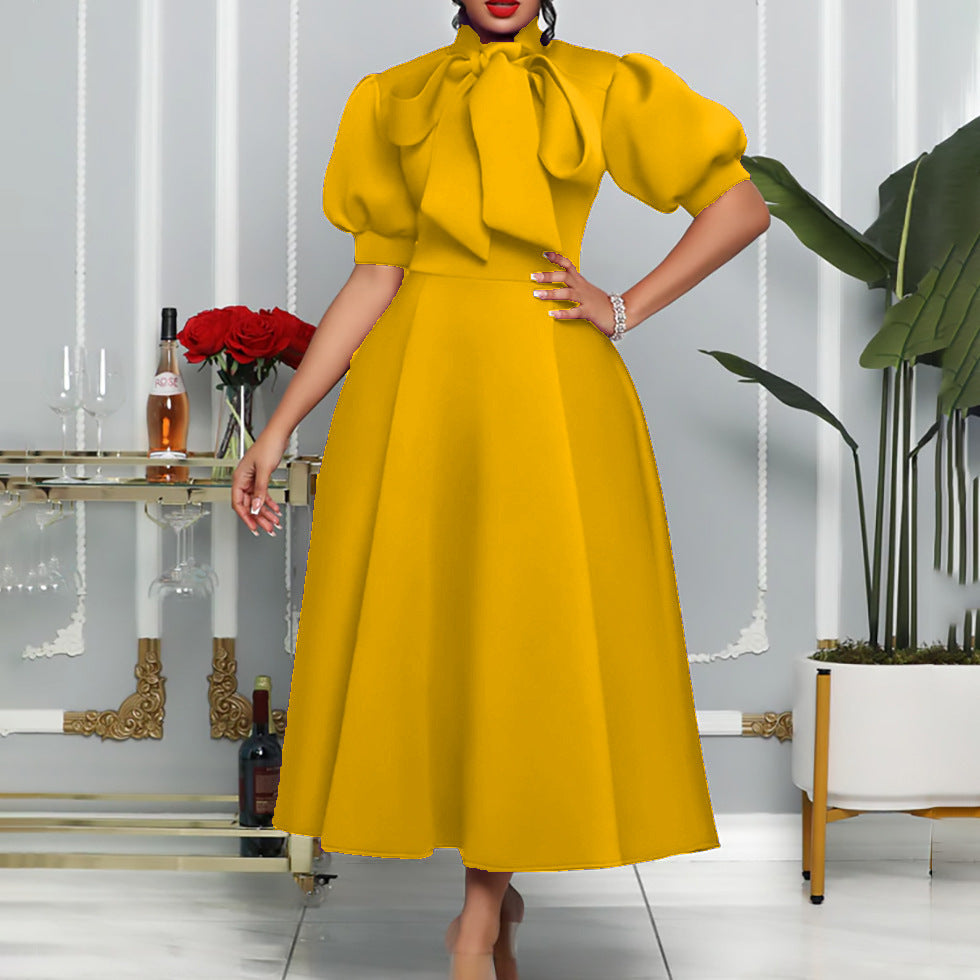 Robe maxi élégante pour femme avec des manches bouffantes volumineuses et un col à nœud Chic und Stil