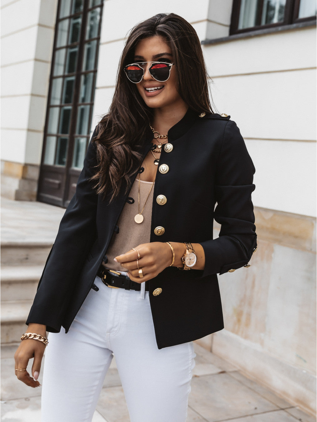 Dames élégante veste avec boutons dorés et coupe moderne Chic und Stil