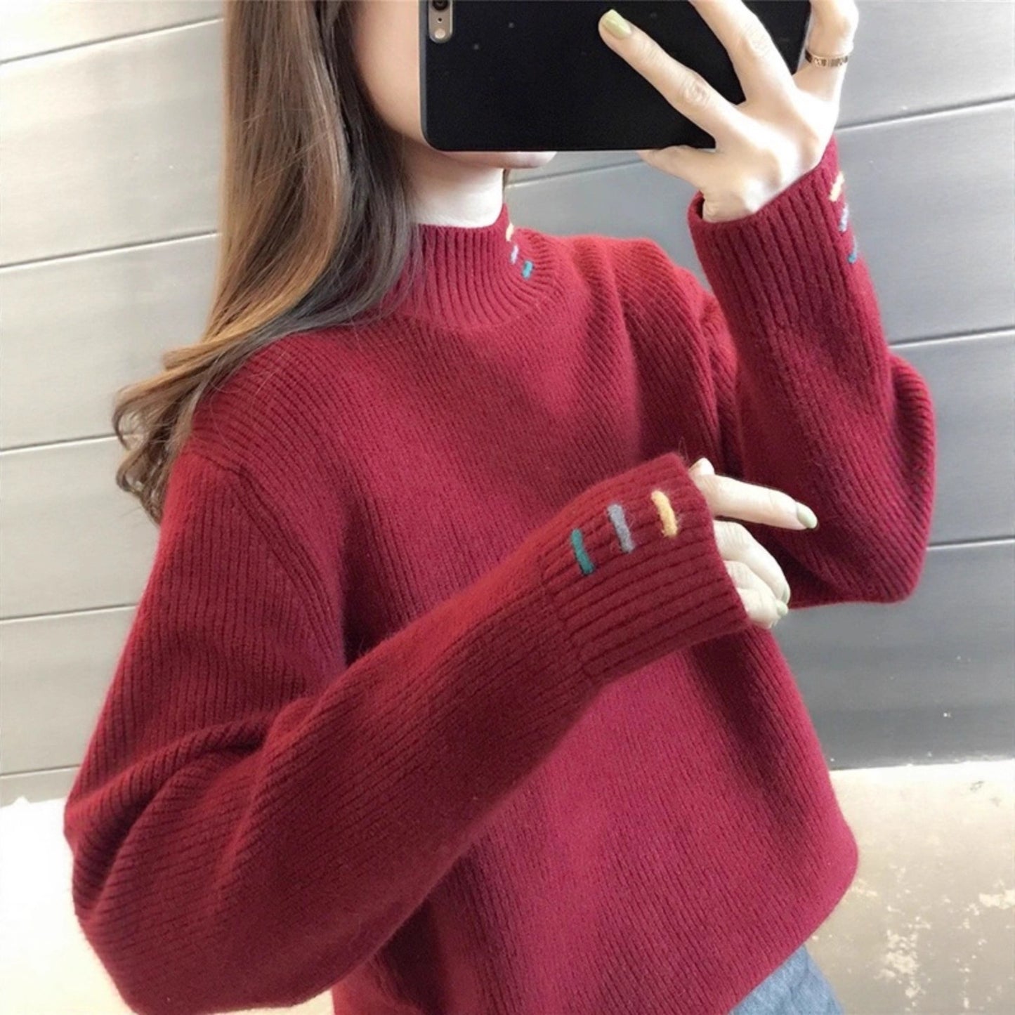 Casual pullover for ladies with ribbed structure and colorful accents Chic and Style