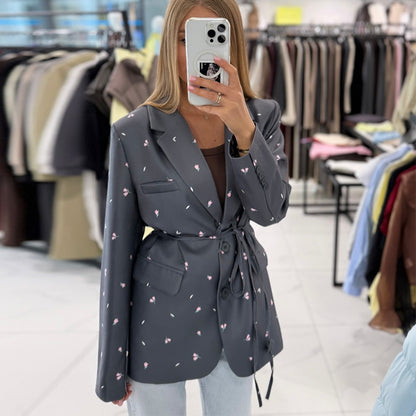 Dames blazer tendance avec ceinture ajustable Chic und Stil