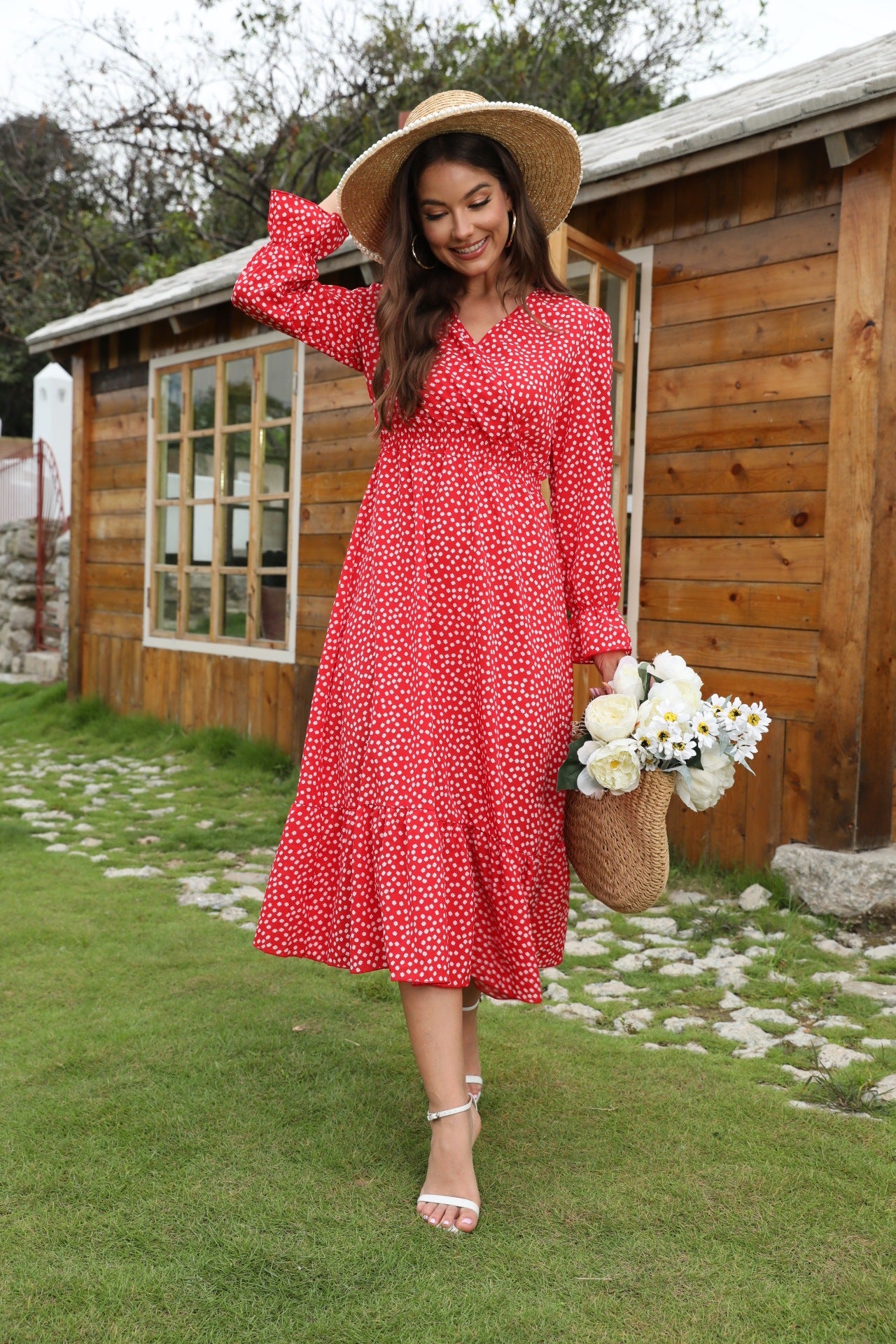 Robe midi femme avec des pois floraux et une jupe évasée Chic und Stil