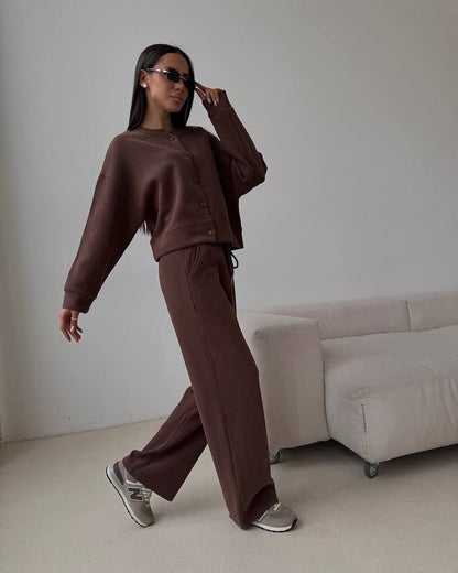 Pull-over décontracté pour femmes avec boutons et pantalon de jogging confortable Chic und Stil