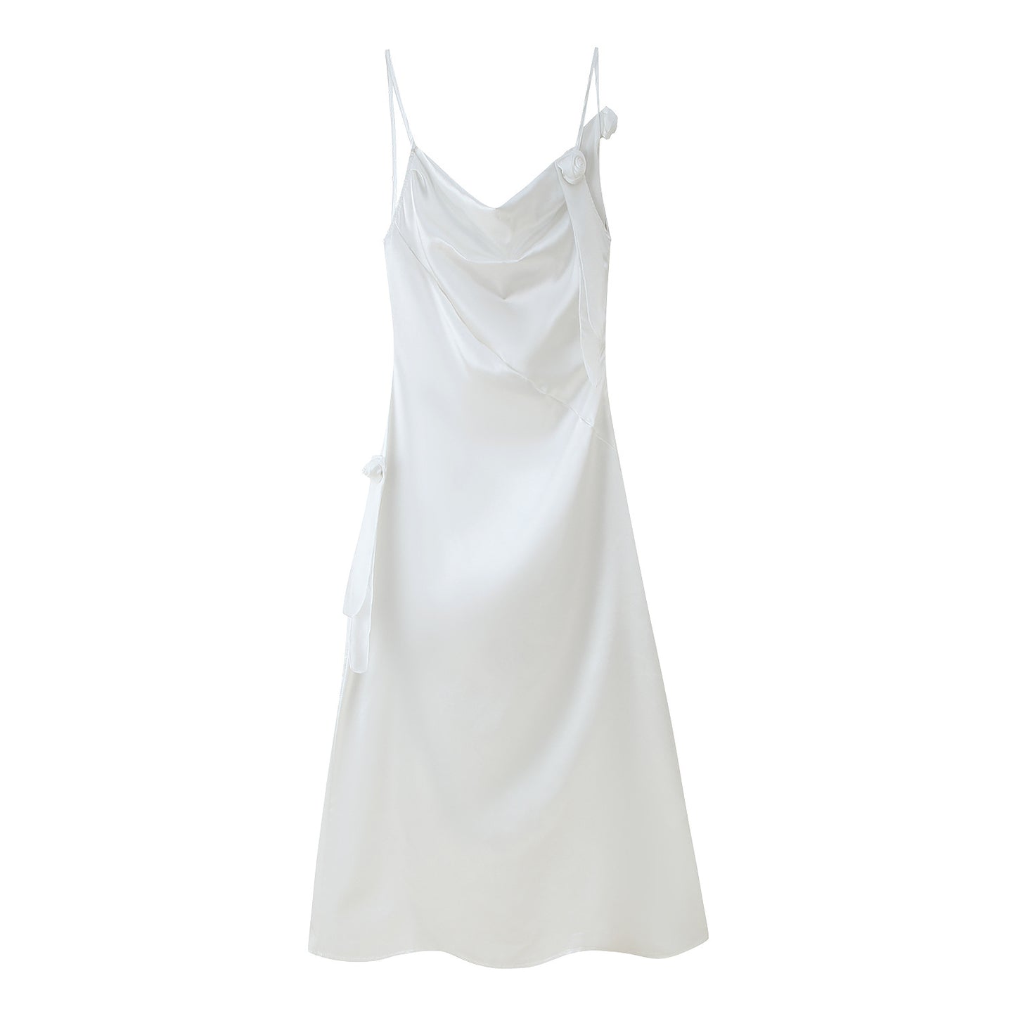 Robe en satin pour femmes avec un design élégant à volants et des bretelles réglables Chic und Stil