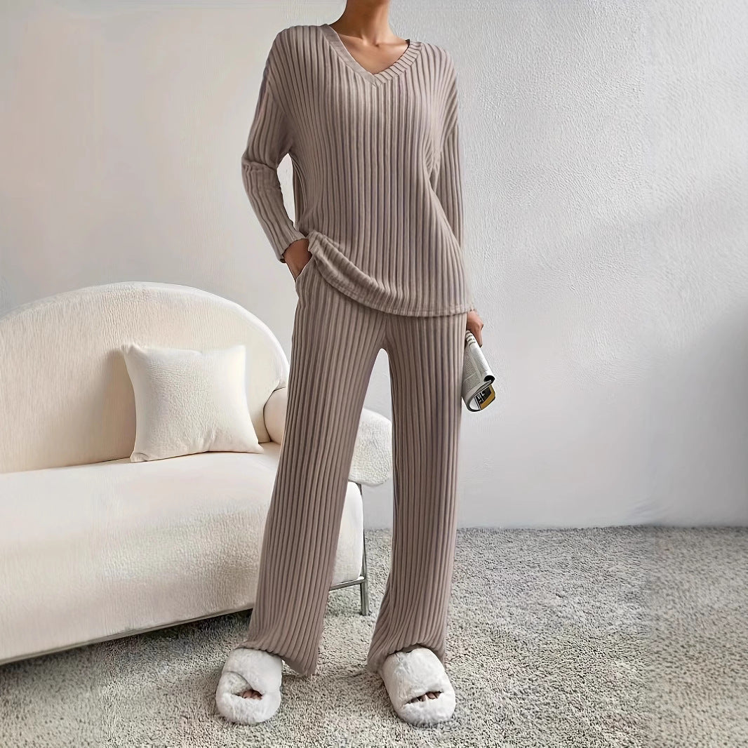 Dames Ensemble en tricot confortable avec décolleté en V et design côtelé Chic und Stil