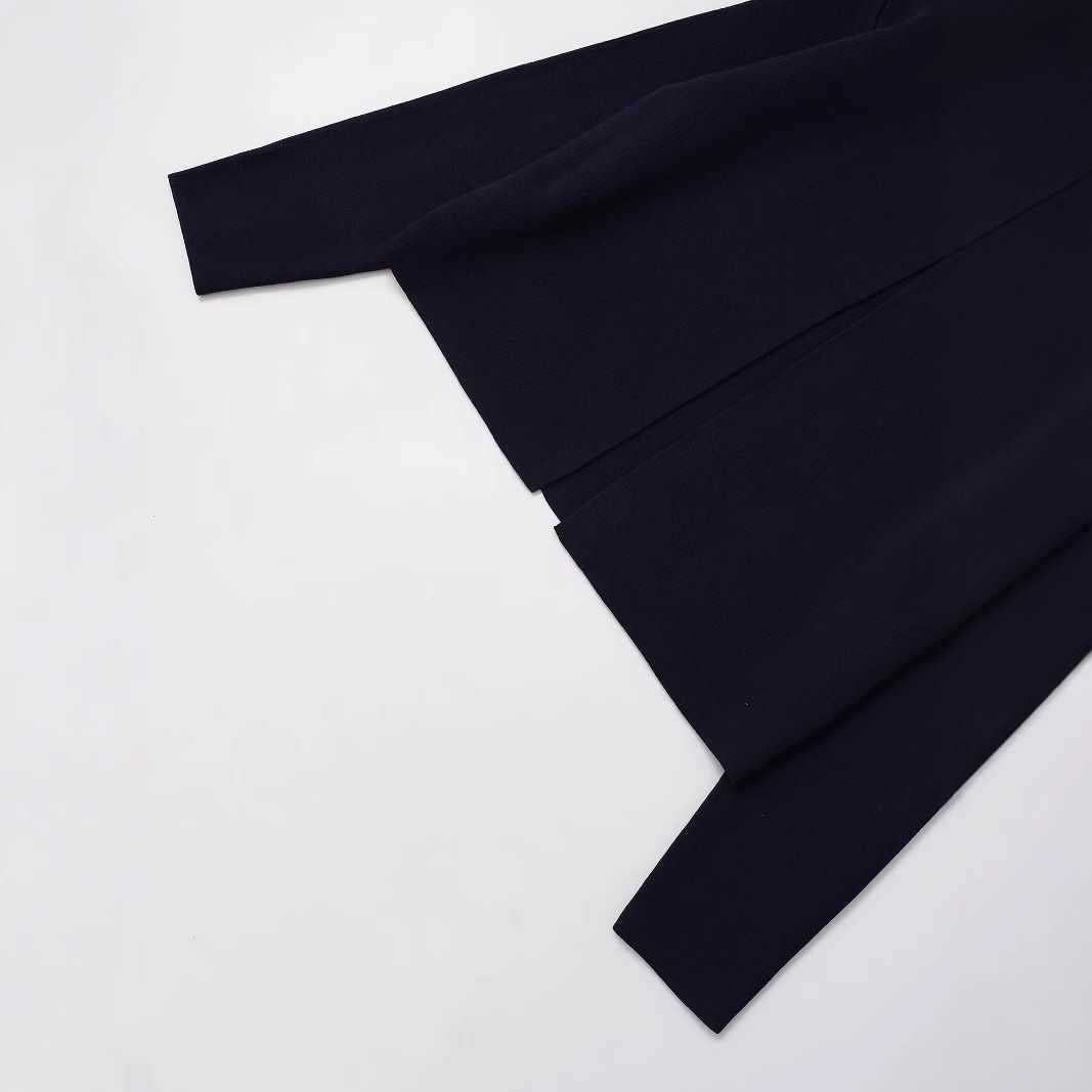 Damen zeitloses Strickoberteil mit elegantem Knopfdetail Chic und Stil