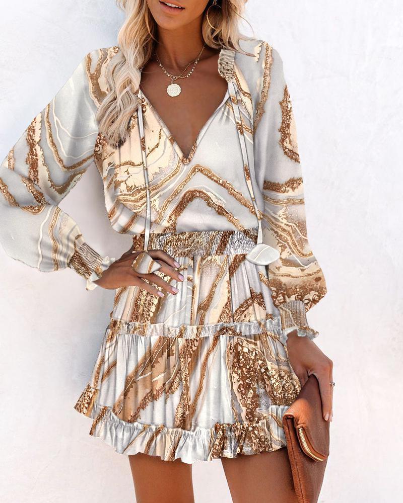 Dames Robe mini ludique avec motif coloré et détails volantés Chic und Stil