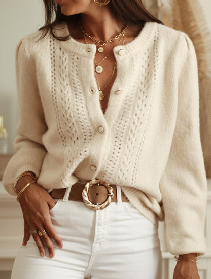 Veste en maille élégante pour femmes avec de fins motifs en losanges et des boutons en nacre Chic und Stil