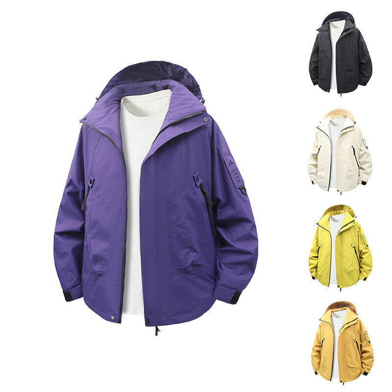 Functional and water-repellent outdoor jacket for men with adjustable hood collar Chic und Stil
