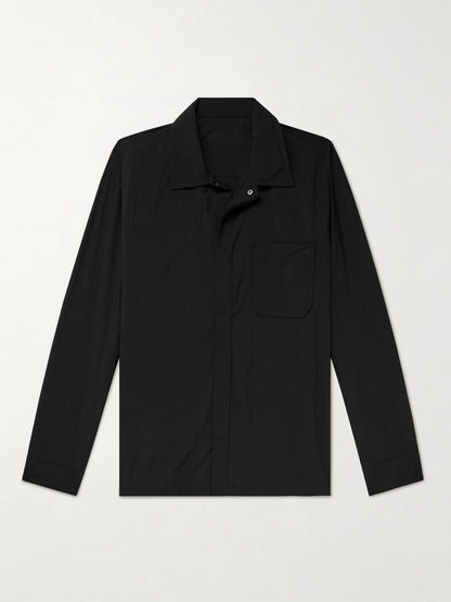 Chemise polyvalente pour hommes avec poche poitrine appliquée et col élégant Chic und Stil