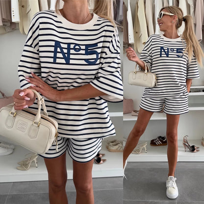 Ensemble de shorts à rayures pour dames avec coupe oversize tendance Chic und Stil