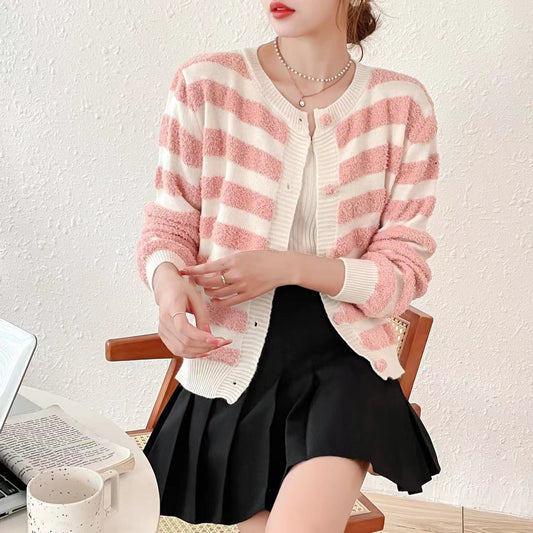 Dames Pull-over en tricot douillet avec des rayures maritimes Chic und Stil