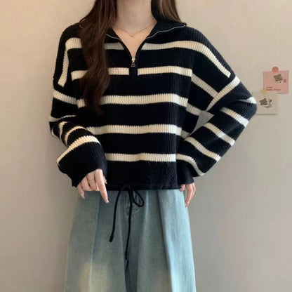 Pull cropped pour femmes avec col montant et ourlet tressé Chic und Stil