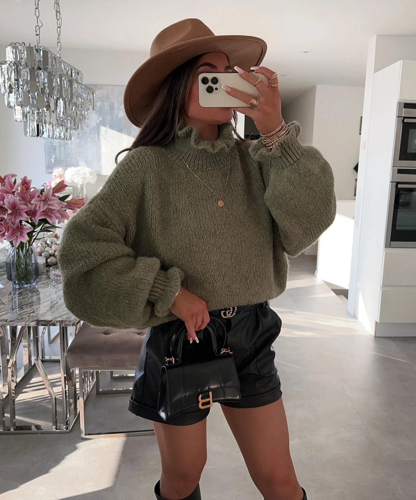 Pull-over à col roulé douillet pour femmes avec des manches larges et un design structuré Chic und Stil