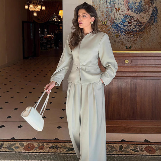 Chic and Stylish Women's Blazer and Pants Set