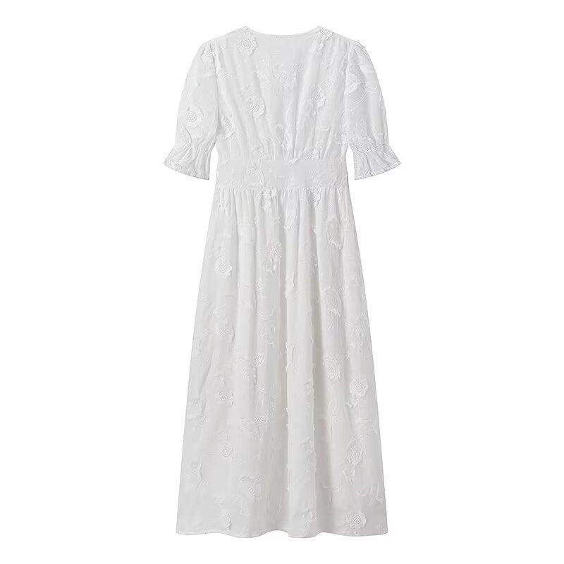 Robe maxi femme avec design de broderie florale et élégantes manches bouffantes Chic und Stil