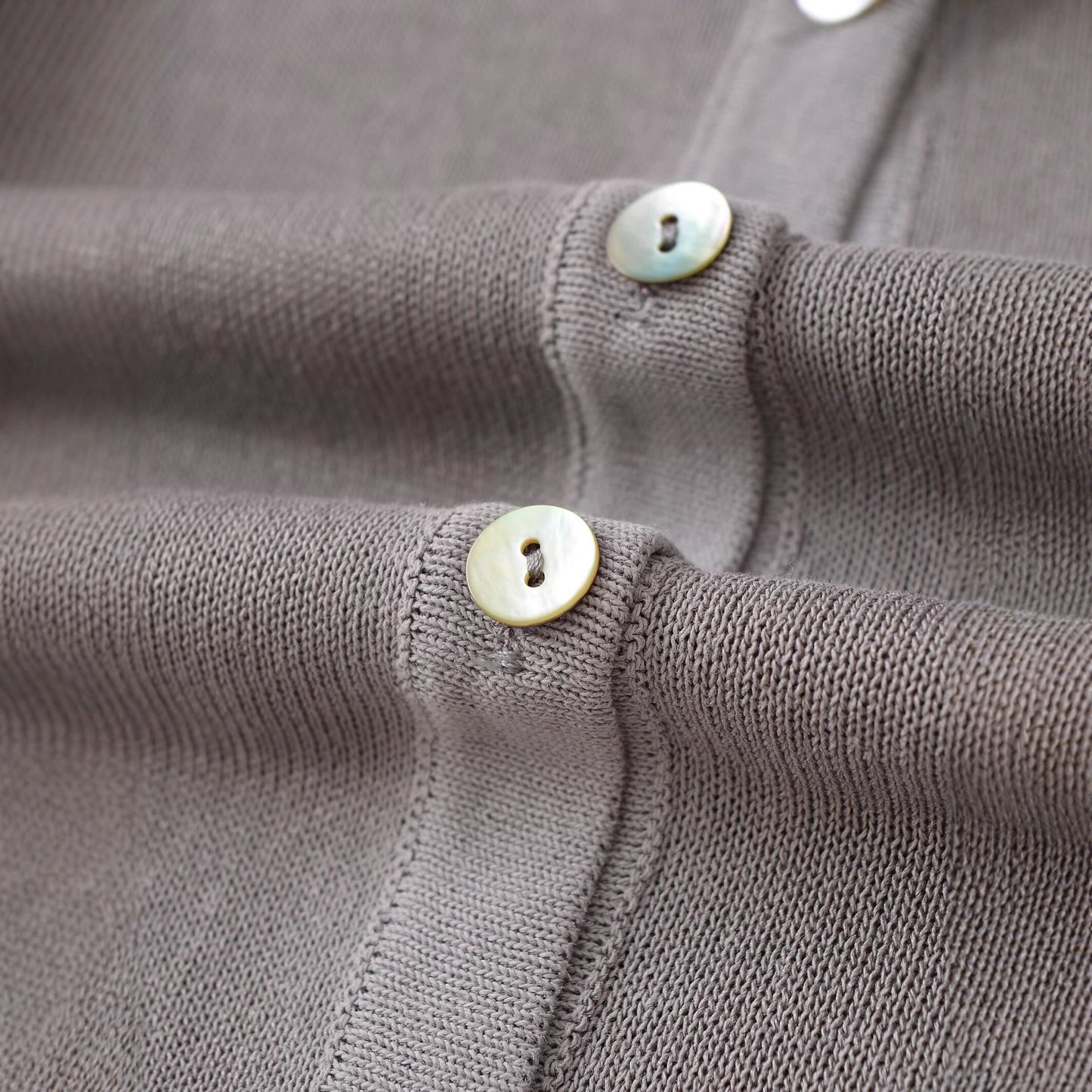 Dames Élégant gilet avec fine patte de boutonnage et encolure ronde Chic und Stil