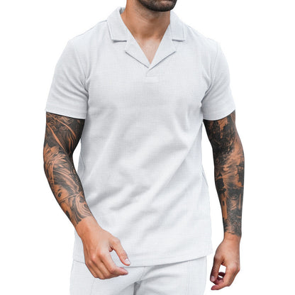 Chemise à manches courtes pour hommes avec col Henley classique et texture de surface structurée Chic und Stil