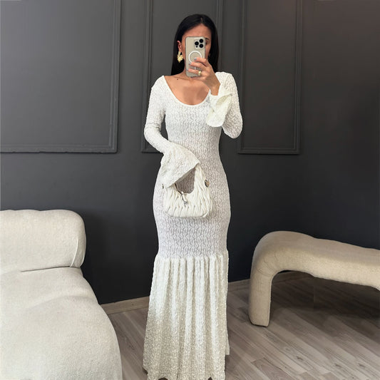 Robe maxi pour femmes avec un ourlet froncé raffiné et un design en tricot tendance Chic und Stil