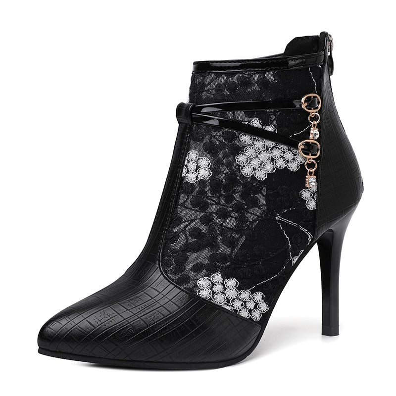 Bottes de cheville élégantes pour femmes avec un design transparent floral et un détail à la mode Chic und Stil