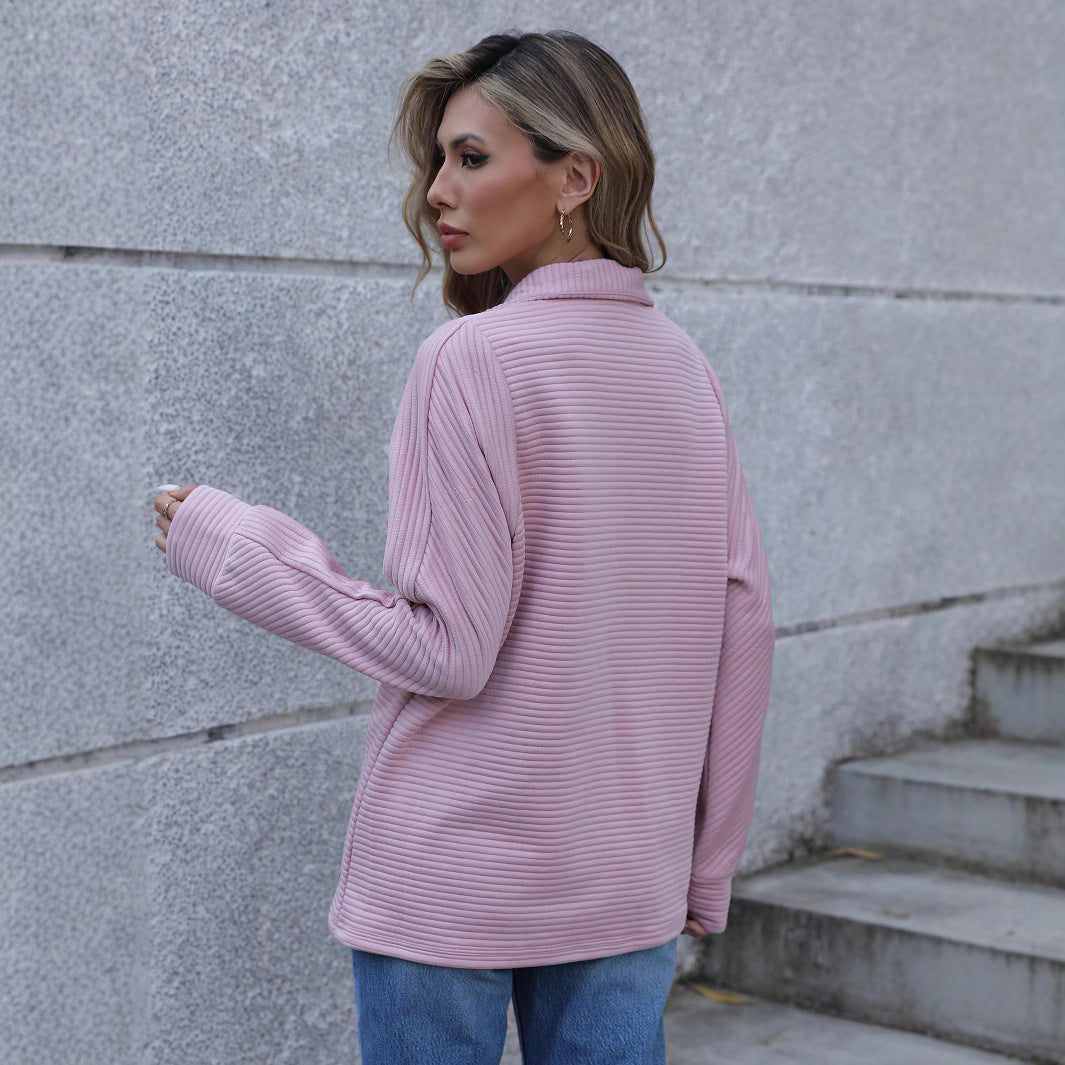 Pull décontracté pour femmes avec col haut et design structuré Chic und Stil