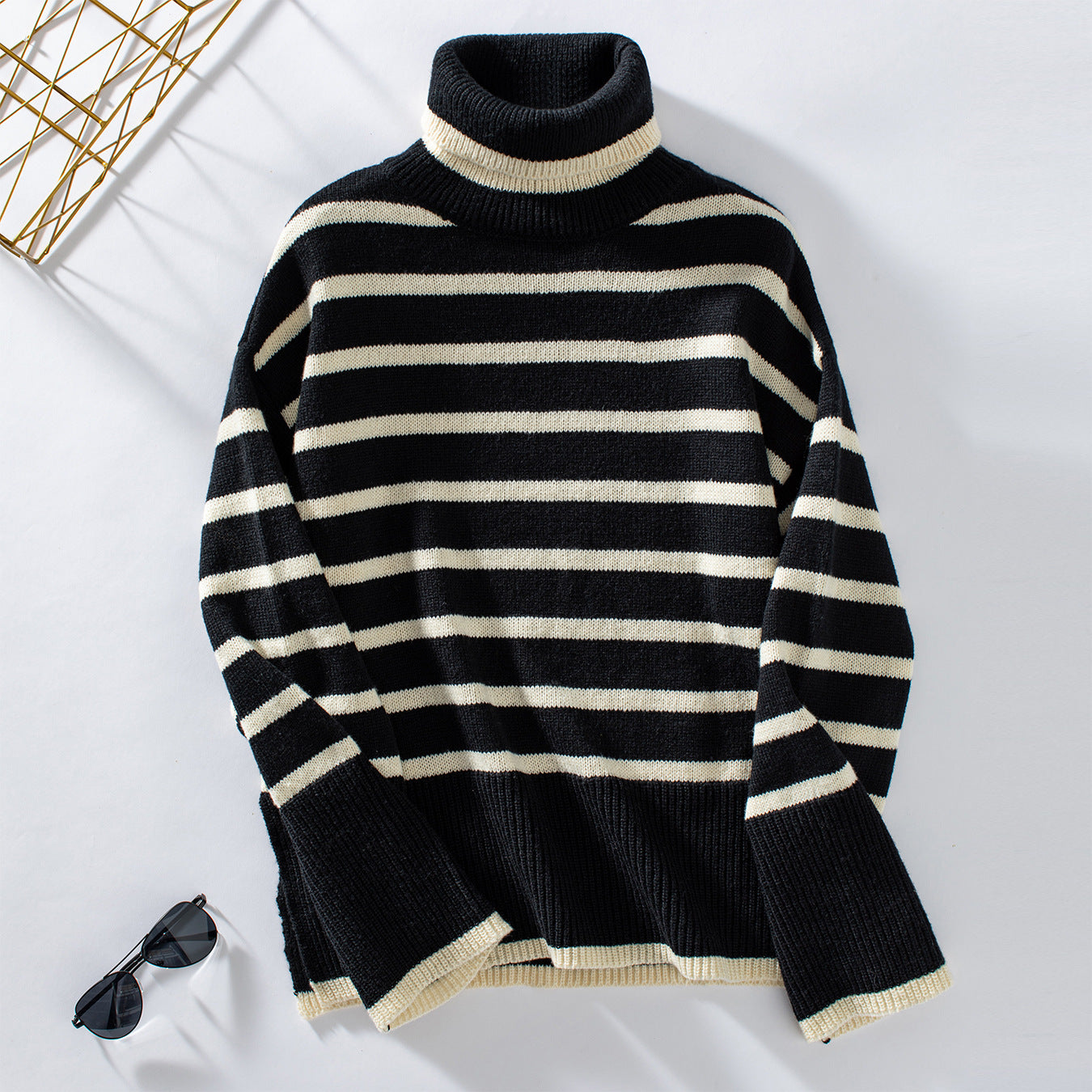 Pull col roulé féminin à rayures larges et coupe décontractée Chic und Stil