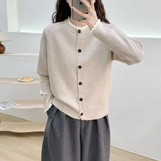 Dames cardigan en tricot douillet avec détail côtelé et fermeture à bouton Chic und Stil