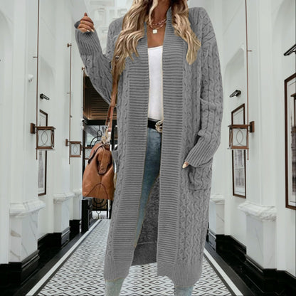 Veste en tricot pour femmes avec design de grosses tresses et poches pratiques Chic und Stil