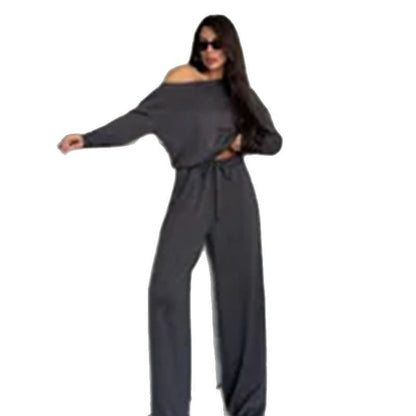 Combinaison décontractée pour femmes avec des jambes larges et un design off-shoulder Chic und Stil