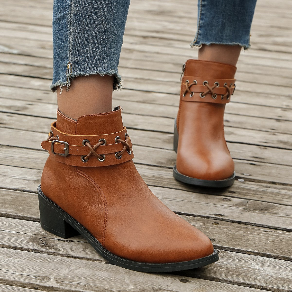 Bottes pour femmes avec détail de lacet tendance Chic und Stil