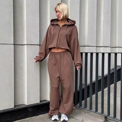 Women's sporty loungewear set with oversized hooded jacket and comfortable pants Chic and Style