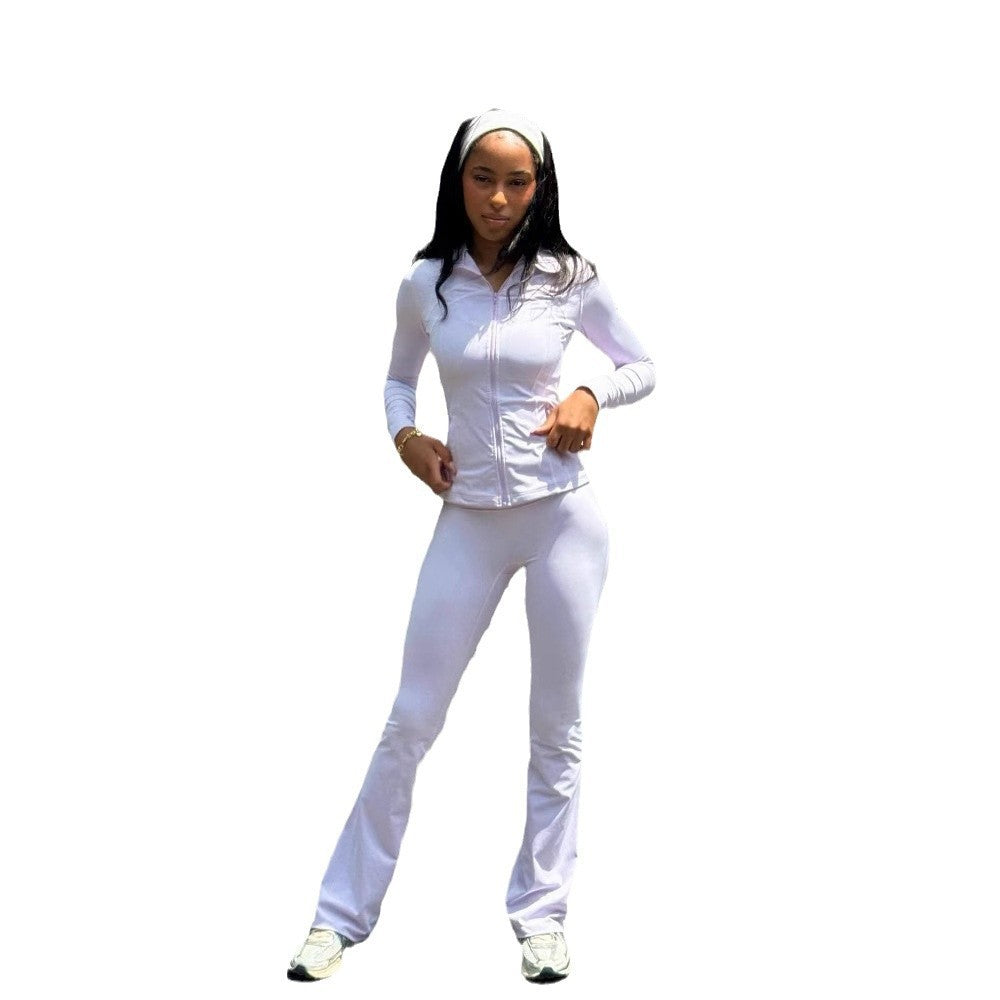 Women's athletic set with zip-up long sleeve top and flared pants Chic und Stil