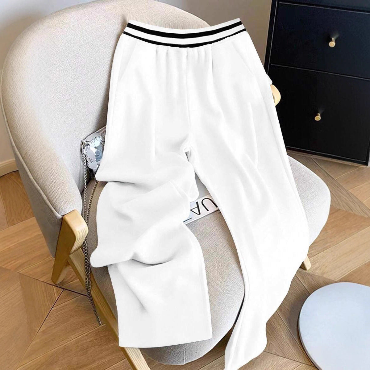 Chic and Style Women's Sports Pants
