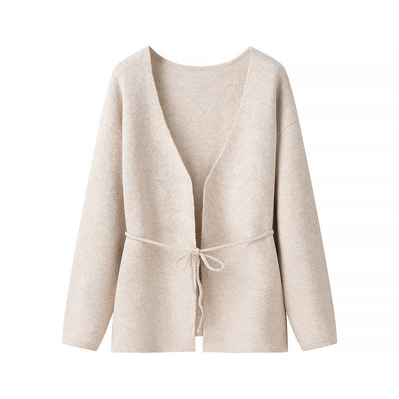 Dames Gilet en maille douillette avec décolleté en V profond et cordon de taille Chic und Stil