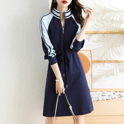 Robe zippée sportive pour femmes Chic und Stil