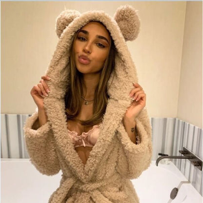 Dame Peignoir en polaire douillet avec capuche et poches pratiques Chic und Stil