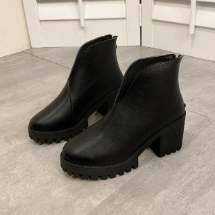 Bottes pour dames avec un robuste talon bloc et une semelle antidérapante Chic und Stil