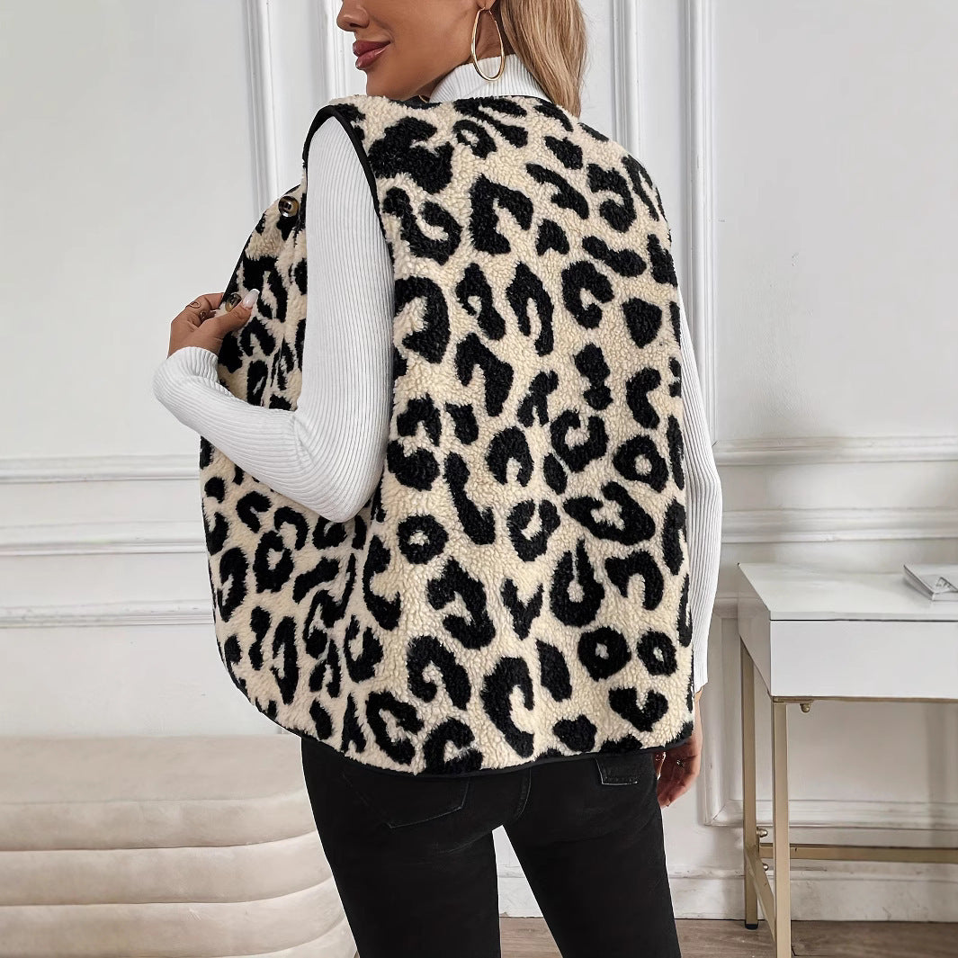 Women’s lined vest in leopard print with modern button details Chic and Style