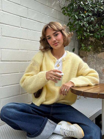 Dames cardigan en tricot doux avec de grandes manches bouffantes Chic und Stil