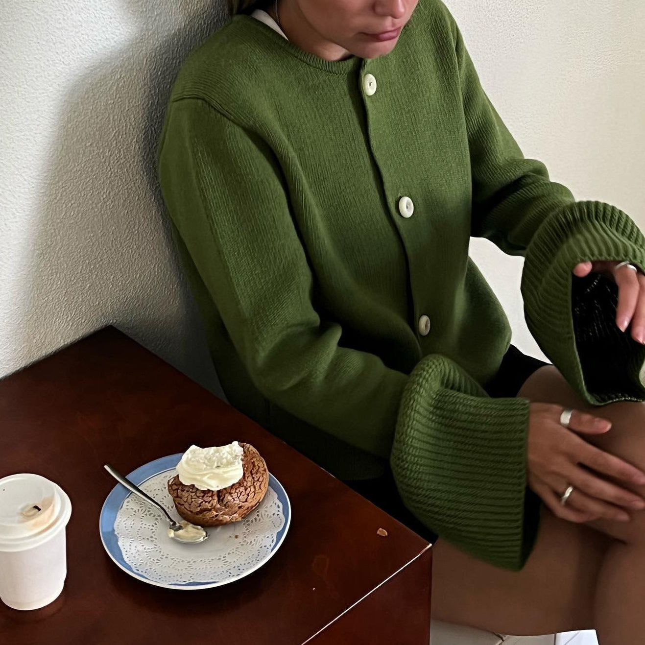 Chic und Stil | Vêtement féminin en tricot à manches originales