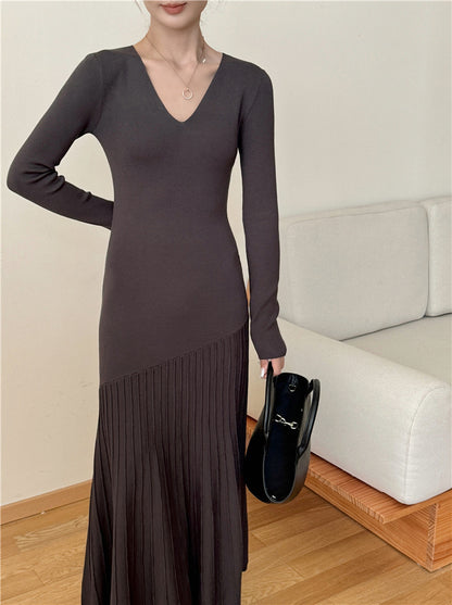 Robe maxi pour femme avec décolleté en V et design de jupe plissée Chic und Stil