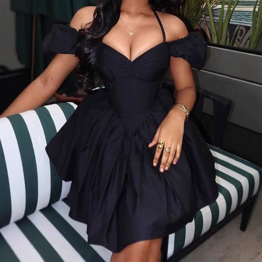 Robe cocktail off-shoulder pour femmes avec détails en volants Chic und Stil