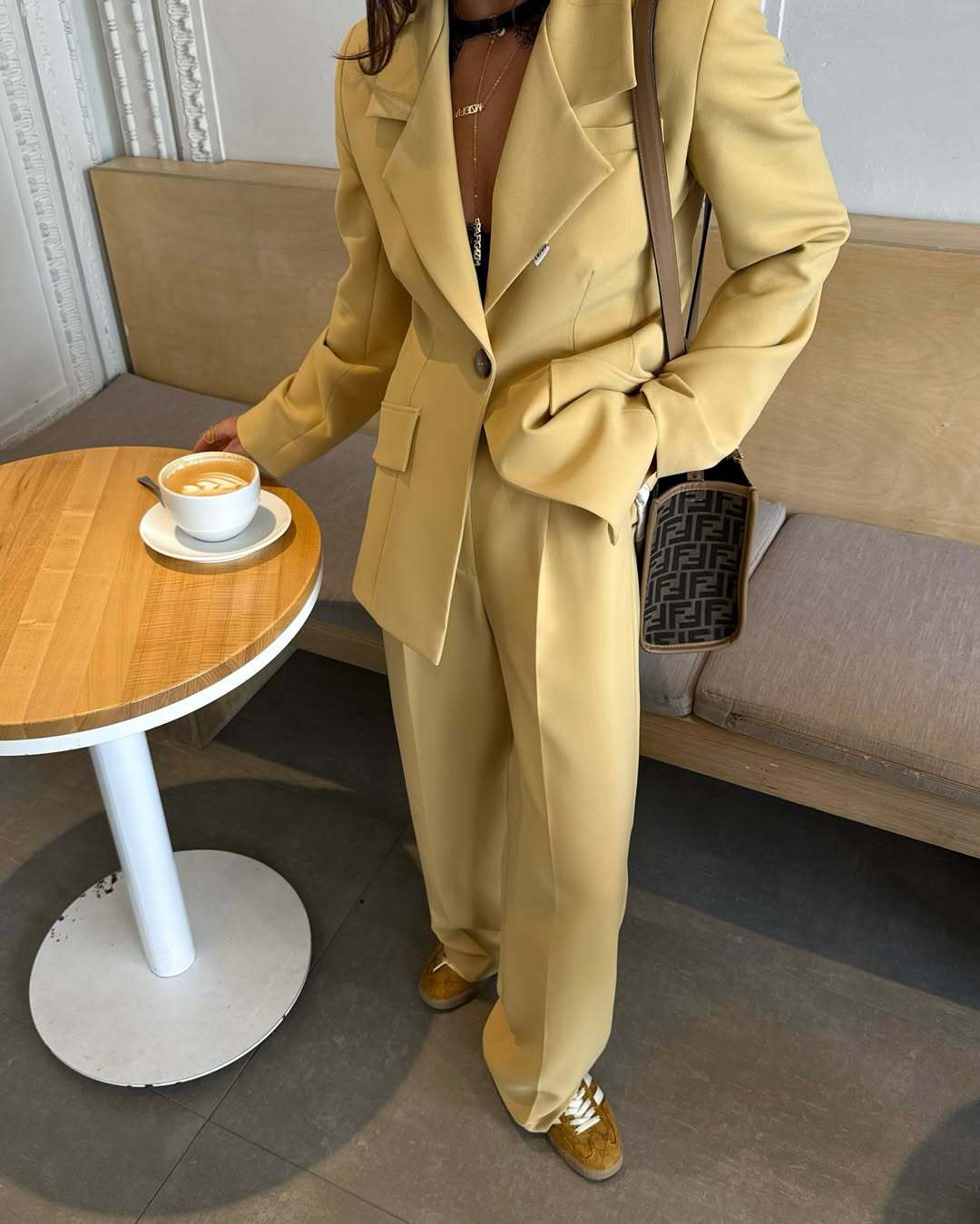 Dames ensemble élégant et décontracté avec pantalons large Chic und Stil