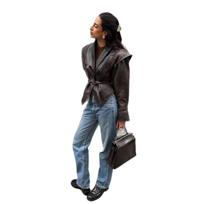 Dames élégante veste en simili cuir avec coupe cintrée et large col Chic und Stil