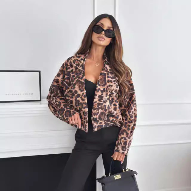 Ladies Elegant Jacket with Animal Pattern and Casual Cut Chic and Style