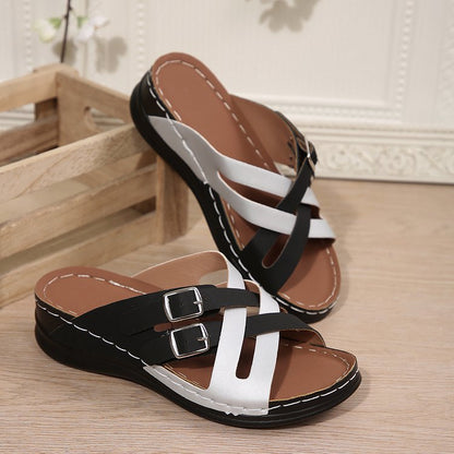 Chaussures femme confortables avec une conception de boucle à la mode et semelle intérieure rembourrée Chic und Stil