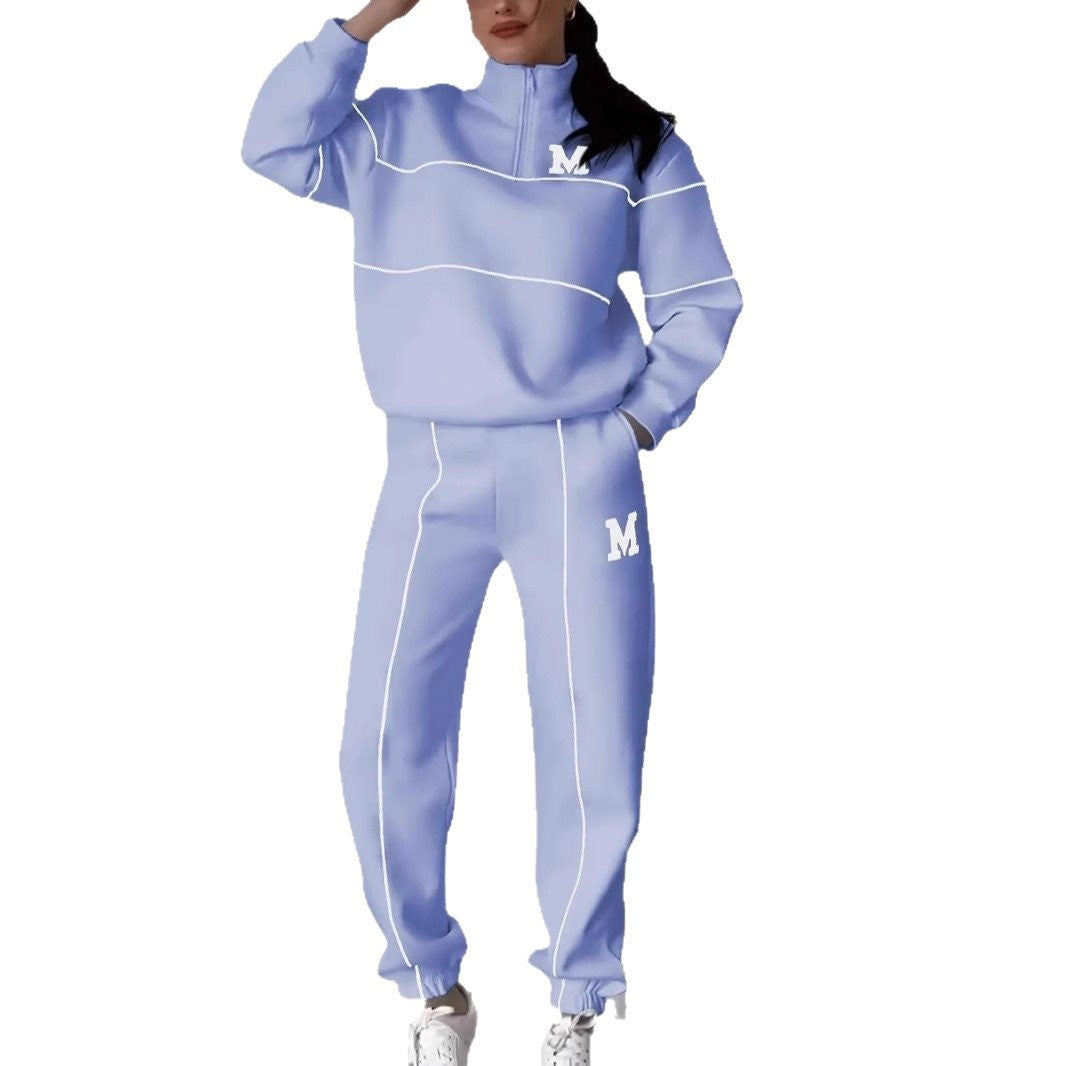 Costume de lounge sportif pour femmes avec col haut et taille élastique Chic und Stil