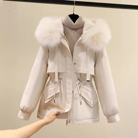 Dames d'hiver avec fermeture éclair fonctionnelle et col en fausse fourrure amovible Chic und Stil